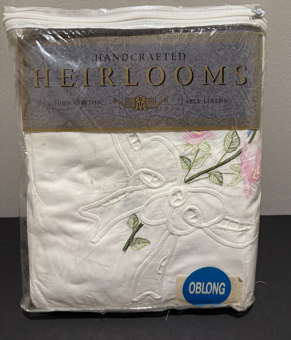 Handcrafted Heirlooms Tablecloth & 7 Napkins Floral Embroidery Cotton 68x104